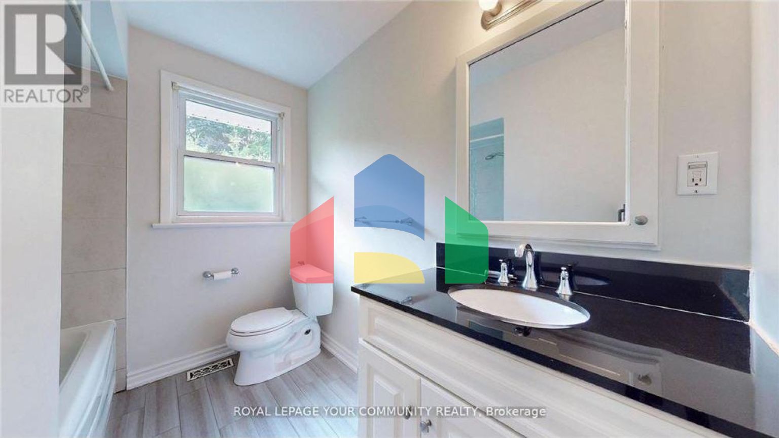 Residential - Single Family Home - Toronto, Canada - Canada