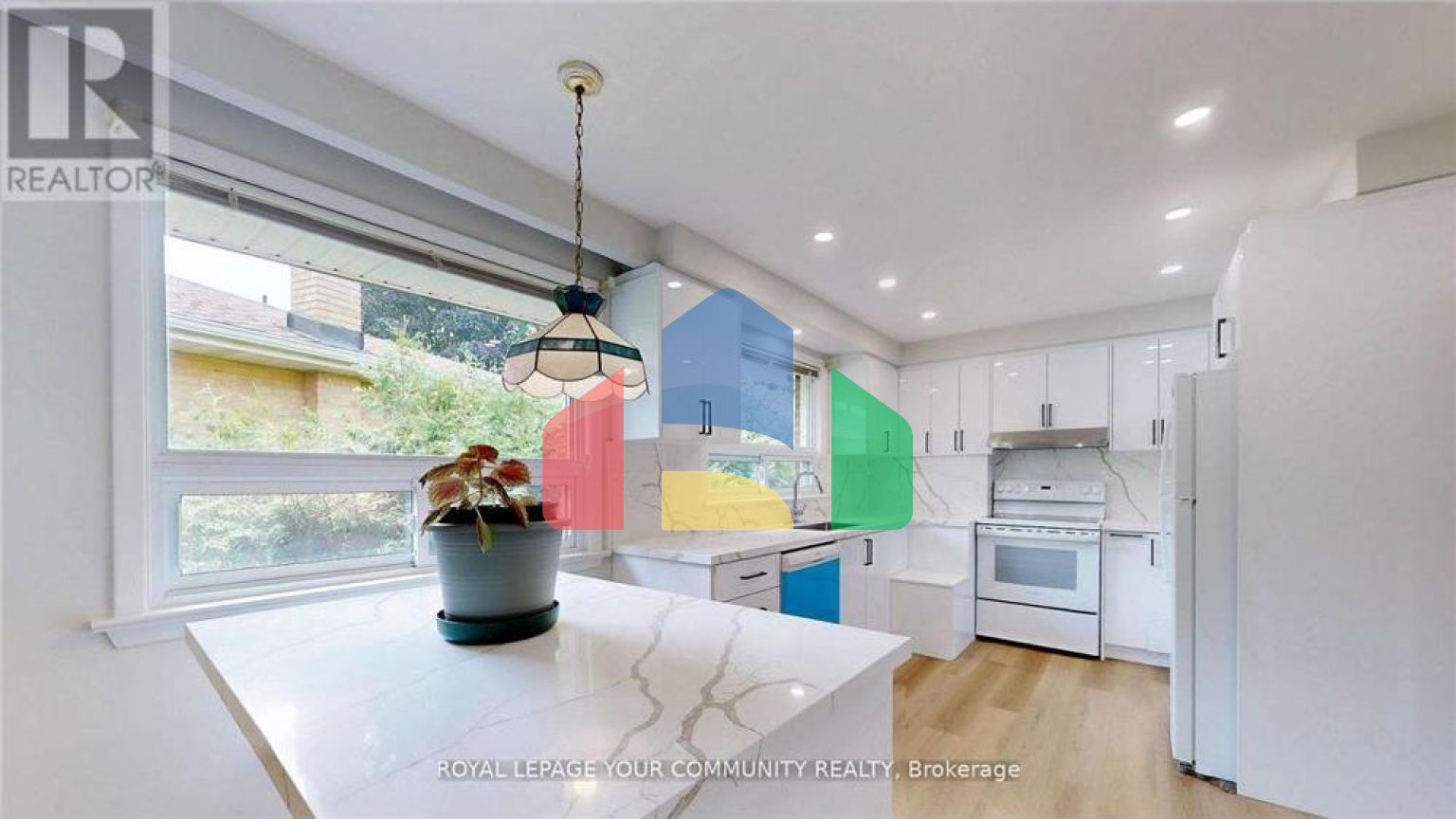 Residential - Single Family Home - Toronto, Canada - Canada