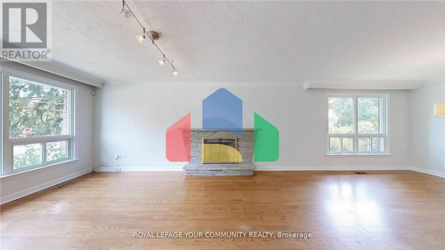 Residential - Single Family Home - Toronto, Canada - Canada