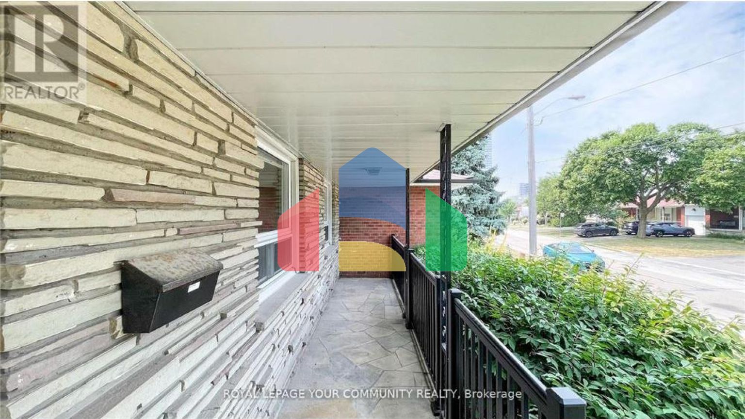 Residential - Single Family Home - Toronto, Canada - Canada