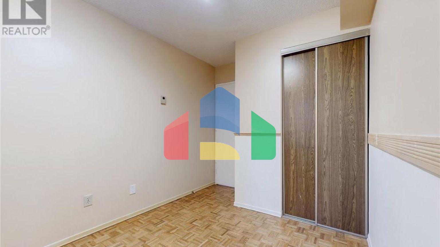 Residential - Condo/Apartment - Toronto, Canada - Canada