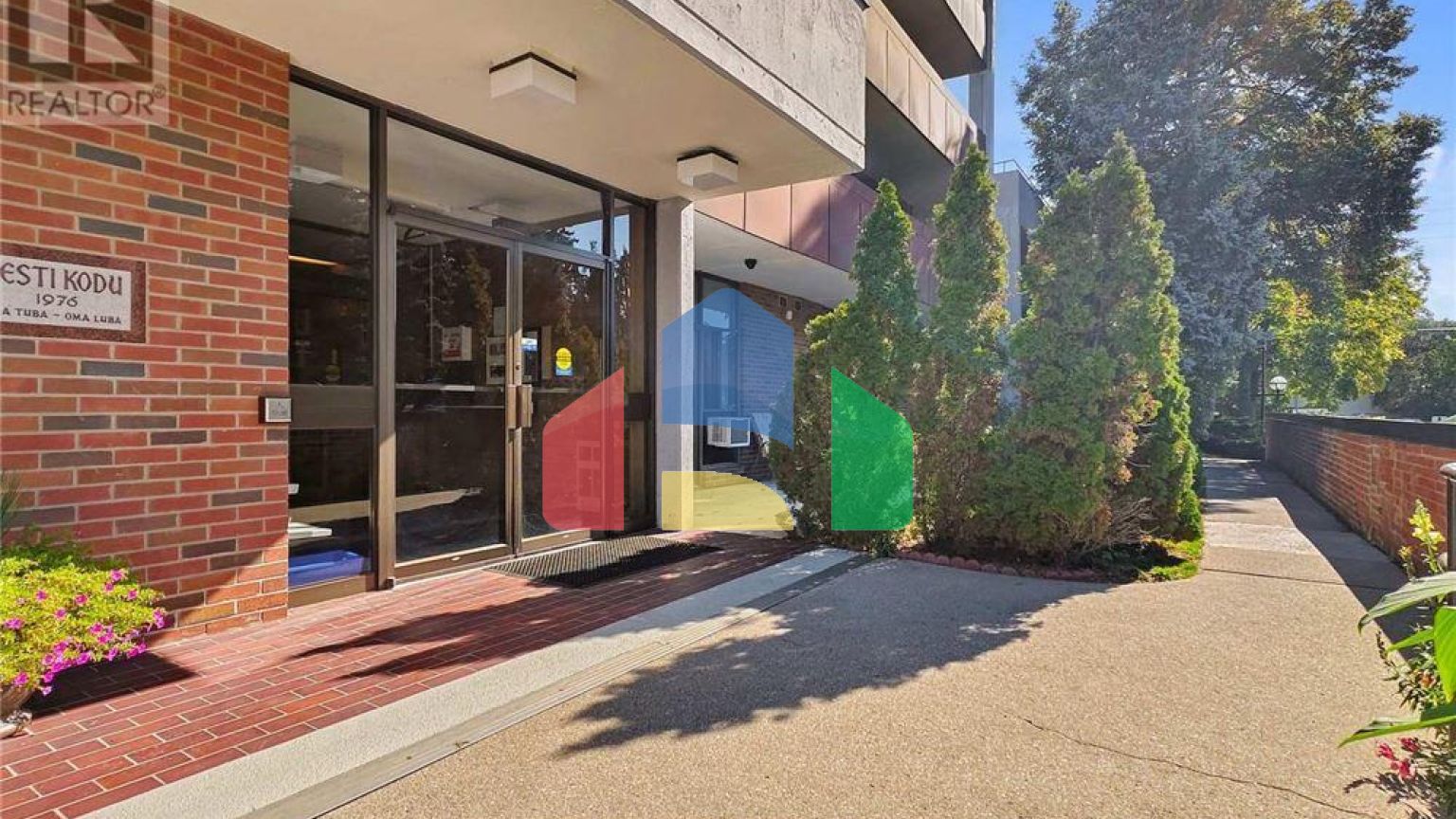 Residential - Condo/Apartment - Toronto, Canada - Canada