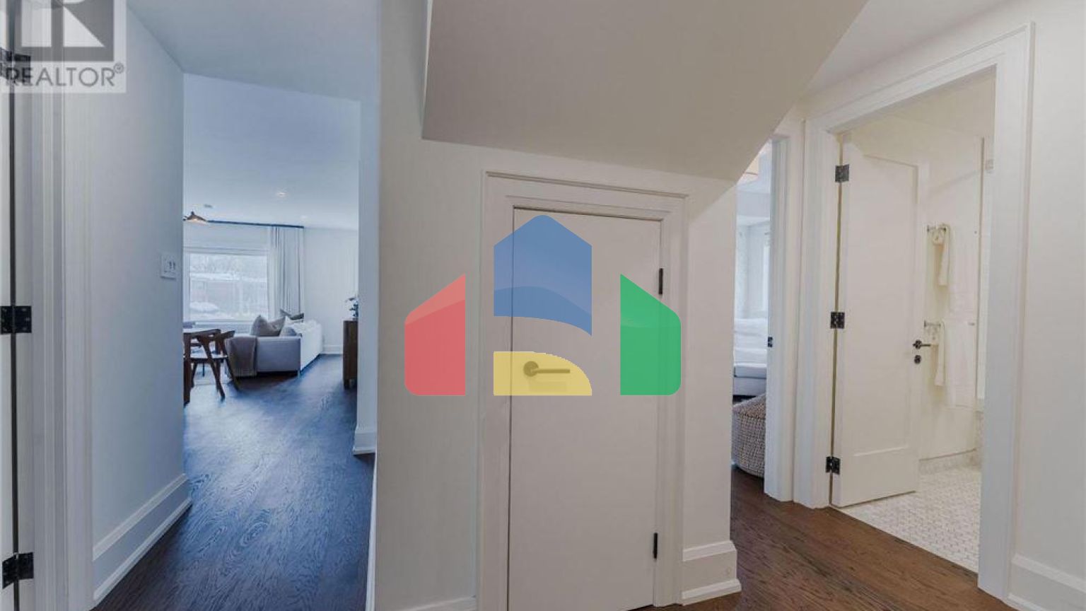 Residential - Single Family Home - Toronto, Canada - Canada