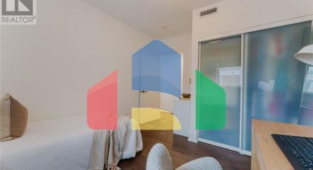 Residential - Single Family Home - Toronto, Canada - Canada