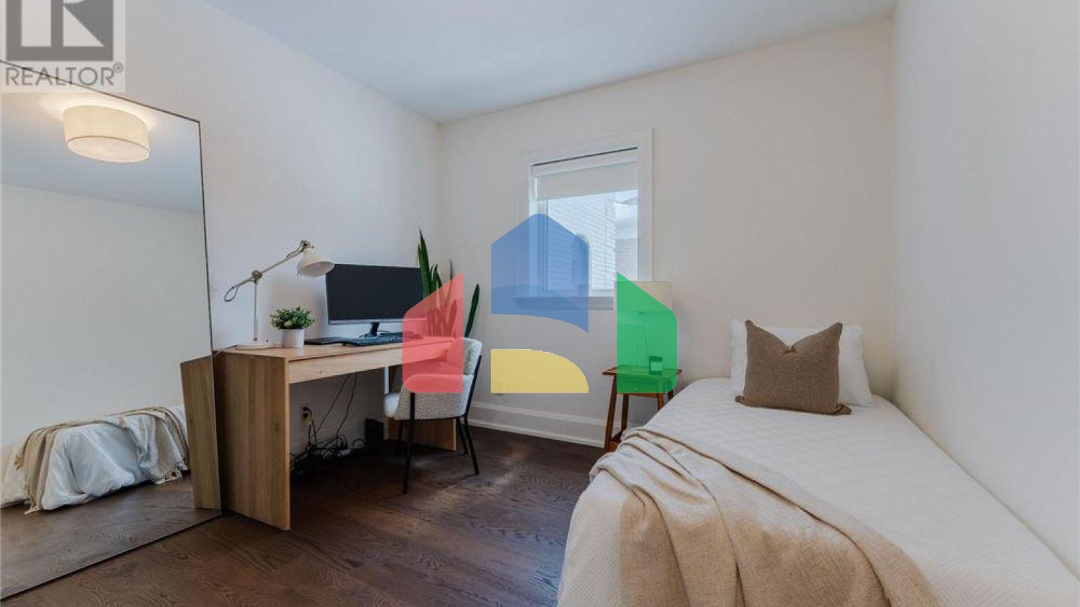 Residential - Single Family Home - Toronto, Canada - Canada