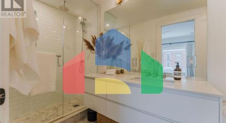 Residential - Single Family Home - Toronto, Canada - Canada