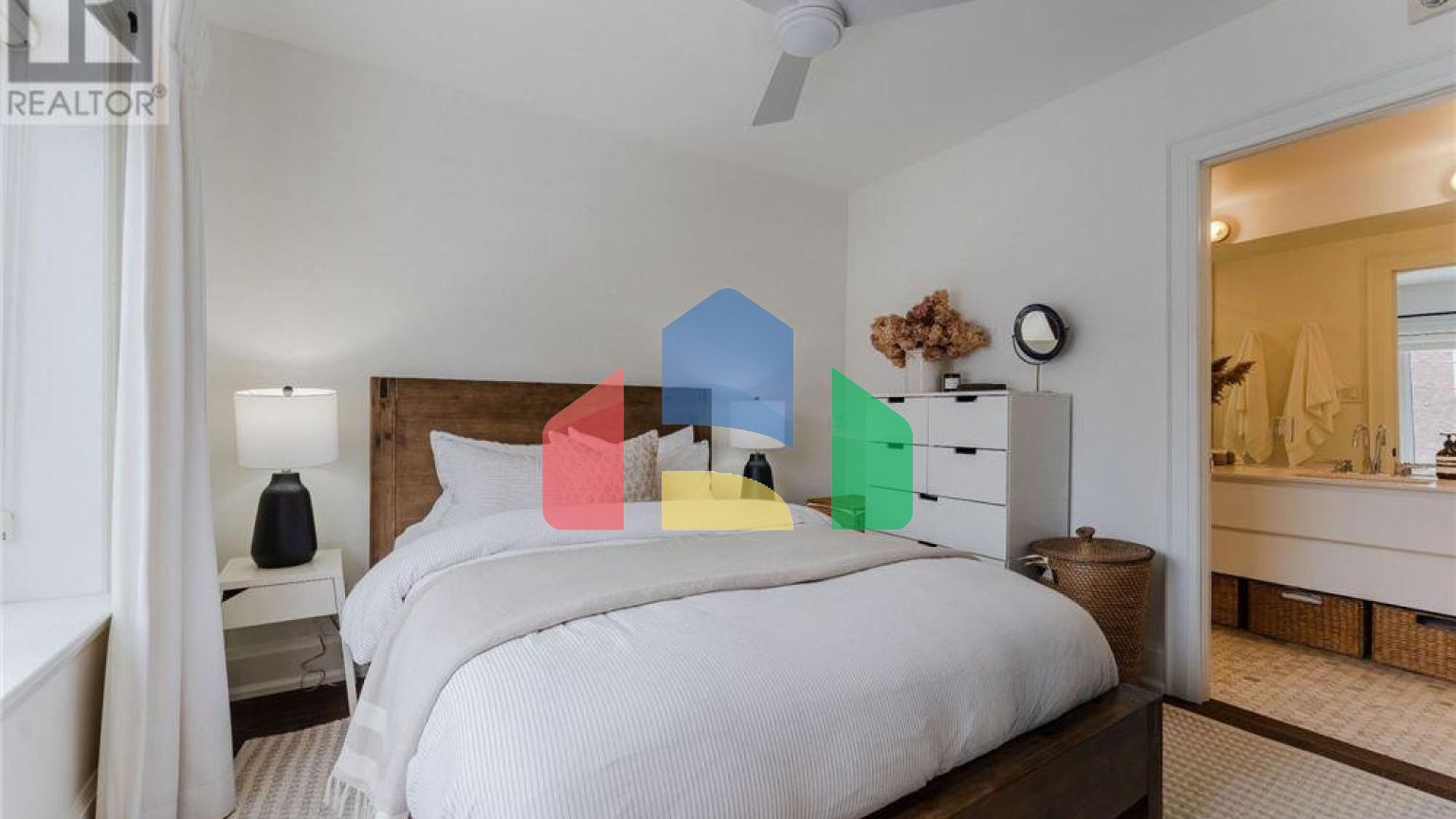 Residential - Single Family Home - Toronto, Canada - Canada