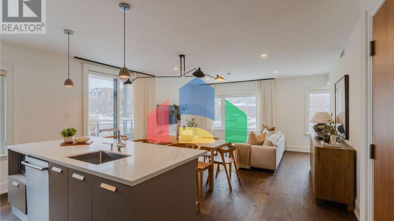 Residential - Single Family Home - Toronto, Canada - Canada