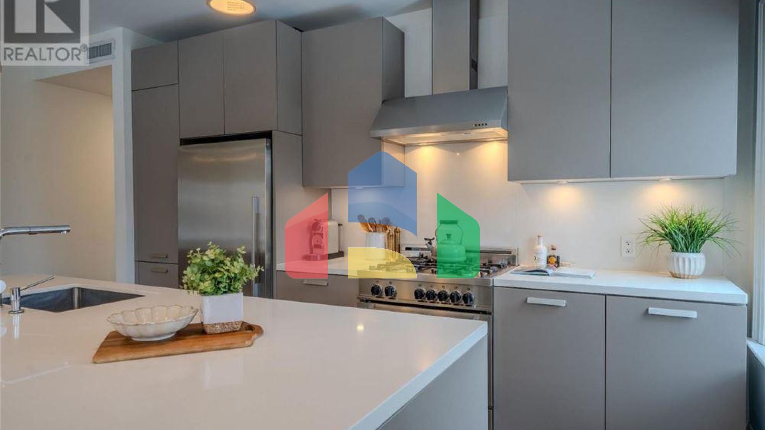 Residential - Single Family Home - Toronto, Canada - Canada