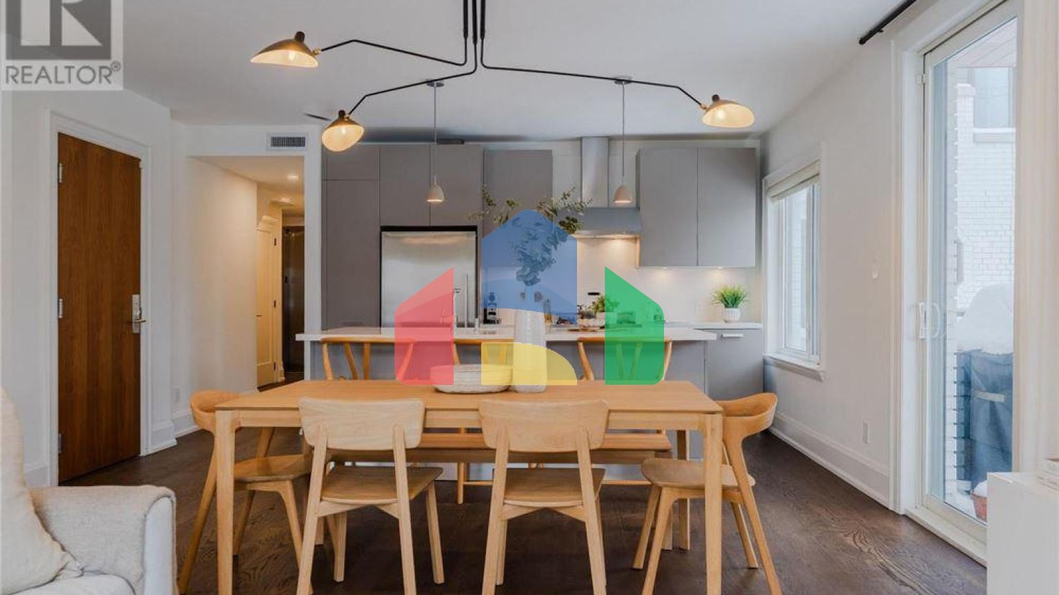 Residential - Single Family Home - Toronto, Canada - Canada