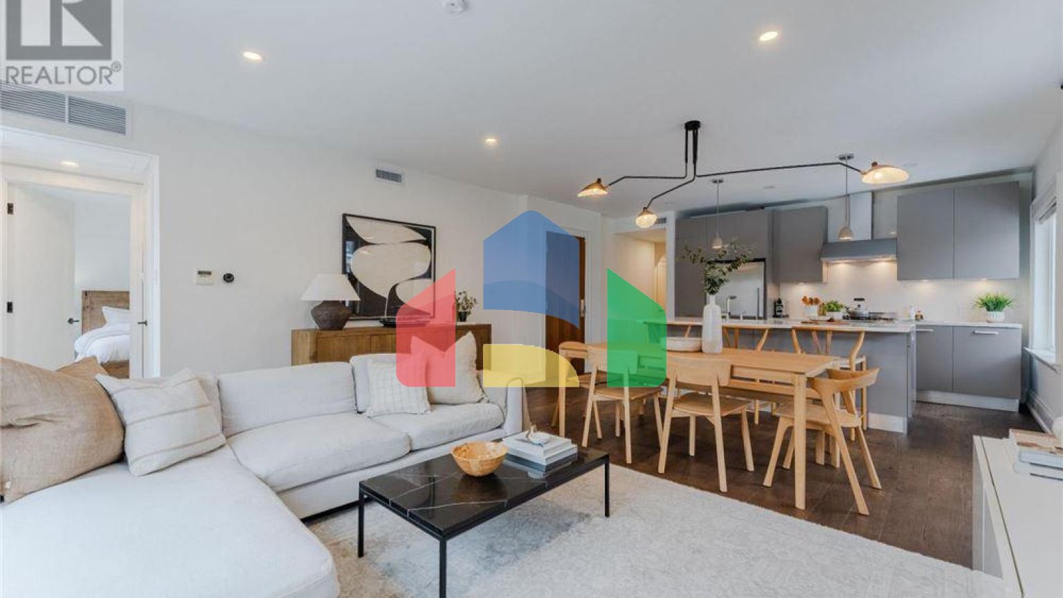 Residential - Single Family Home - Toronto, Canada - Canada