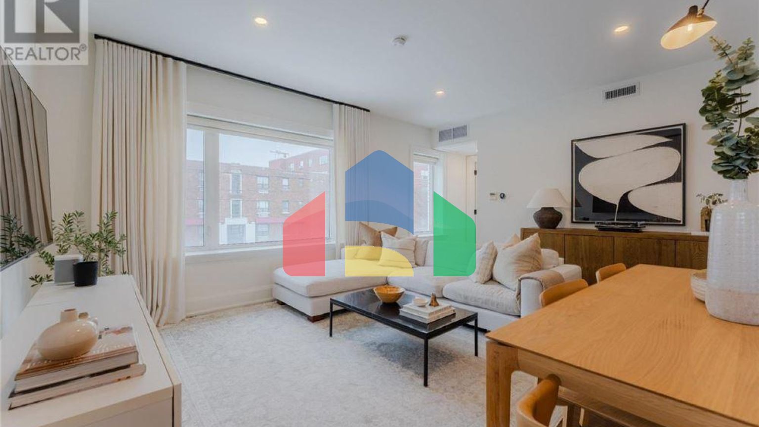 Residential - Single Family Home - Toronto, Canada - Canada