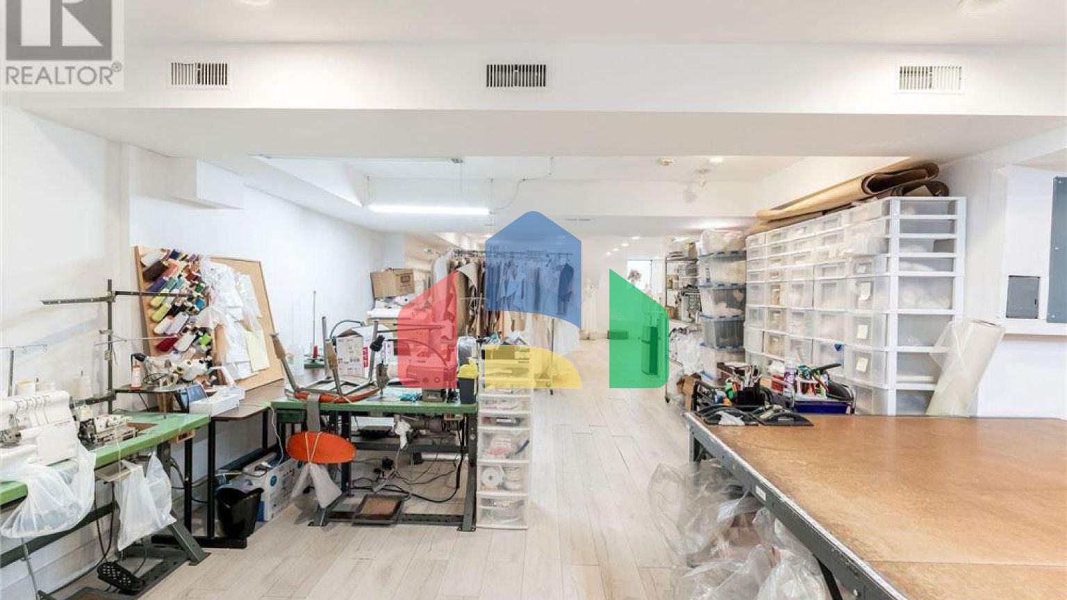 Commercial - Commercial/Retail - Toronto, Canada - Canada