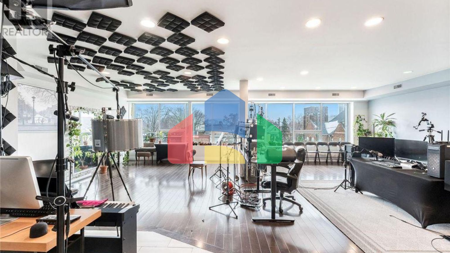 Commercial - Commercial/Retail - Toronto, Canada - Canada