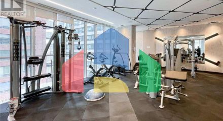 Residential - Single Family Home - Toronto, Canada - Canada