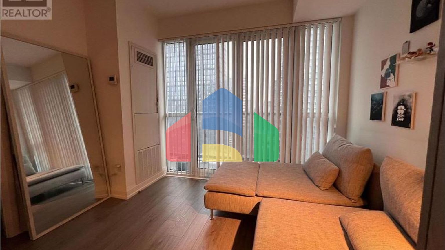 Residential - Single Family Home - Toronto, Canada - Canada