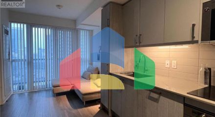 Residential - Single Family Home - Toronto, Canada - Canada