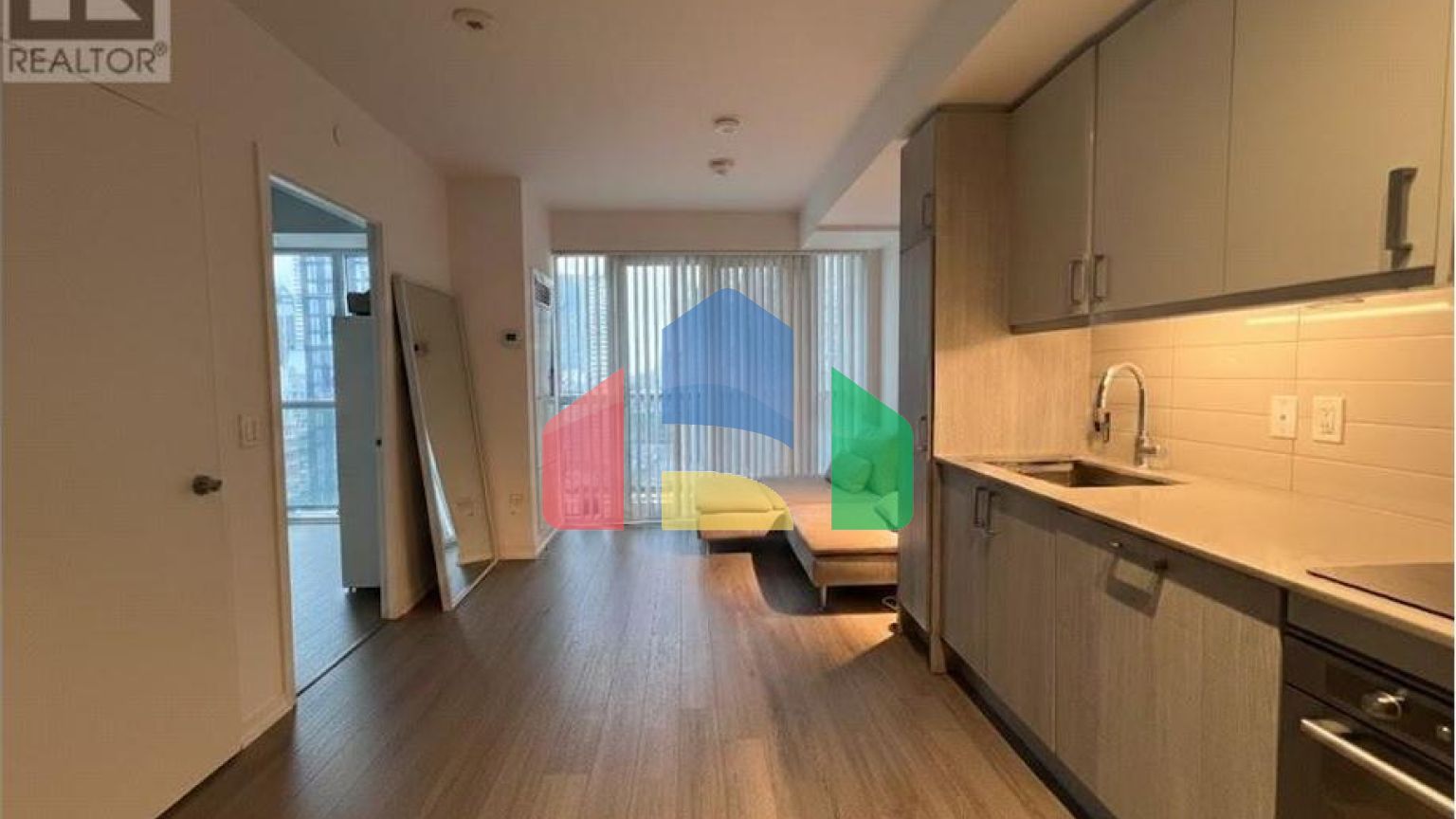 Residential - Single Family Home - Toronto, Canada - Canada