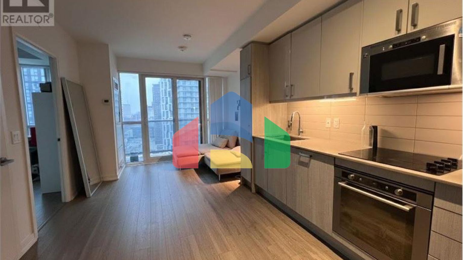 Residential - Single Family Home - Toronto, Canada - Canada