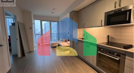 Residential - Single Family Home - Toronto, Canada - Canada