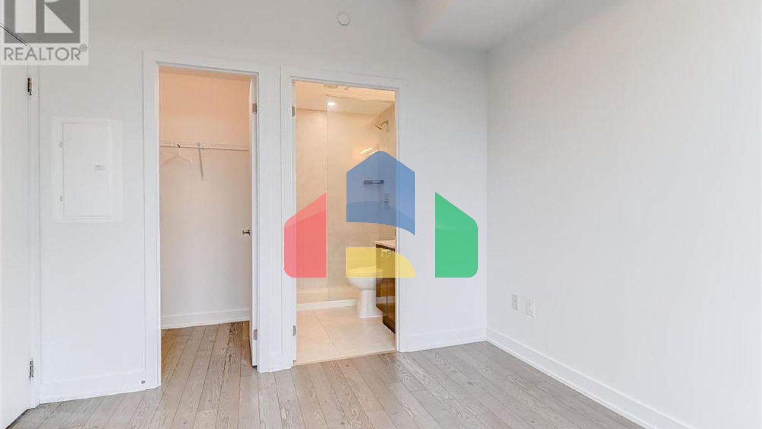 Residential - Single Family Home - Toronto, Canada - Canada