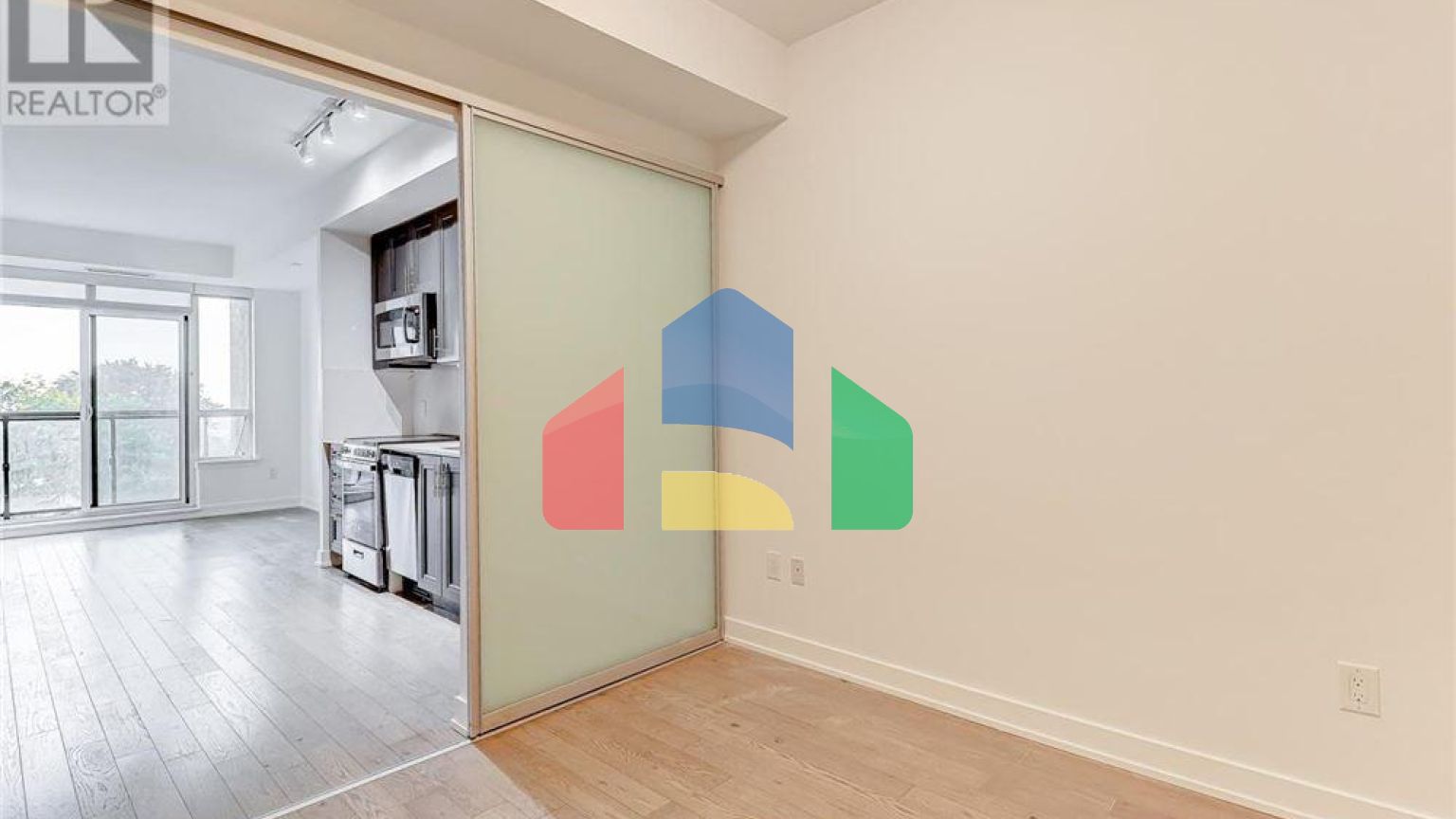 Residential - Single Family Home - Toronto, Canada - Canada