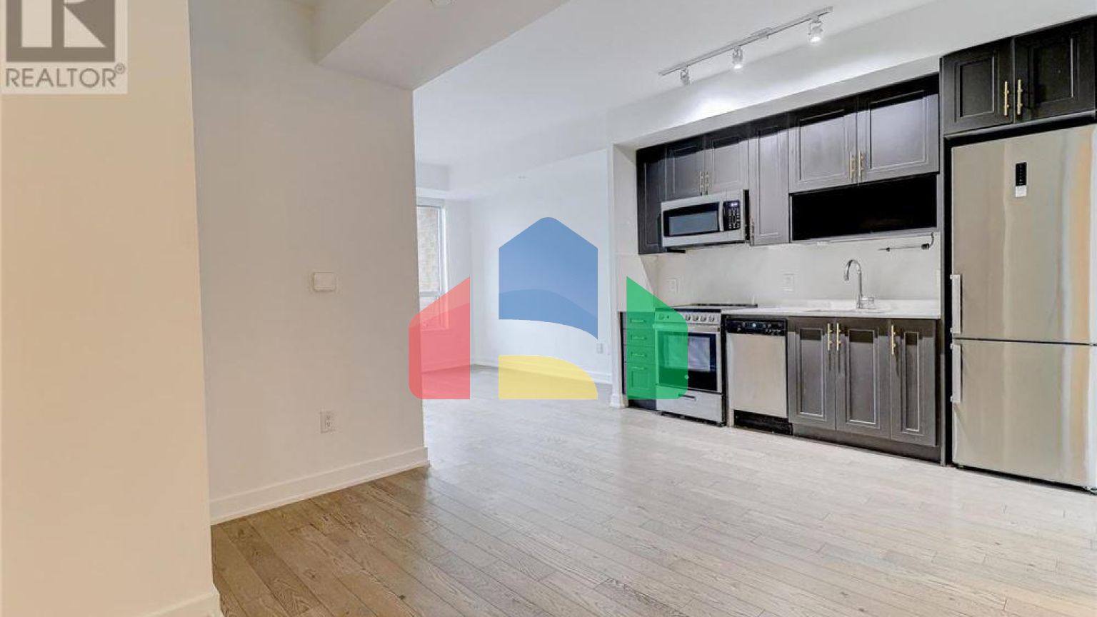 Residential - Single Family Home - Toronto, Canada - Canada