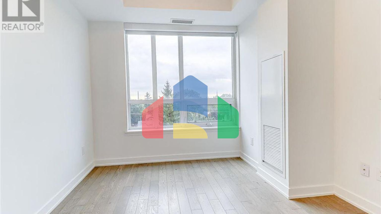 Residential - Single Family Home - Toronto, Canada - Canada