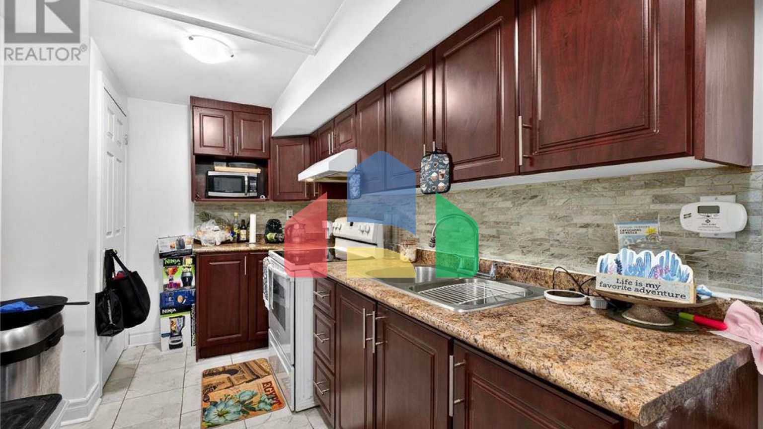 Residential - Single Family Home - Toronto, Canada - Canada