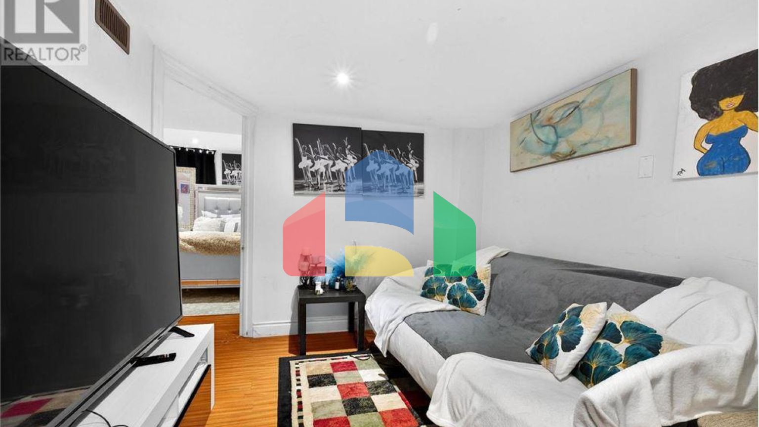 Residential - Single Family Home - Toronto, Canada - Canada