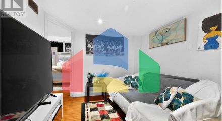 Residential - Single Family Home - Toronto, Canada - Canada