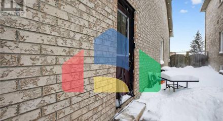 Residential - Single Family Home - Toronto, Canada - Canada