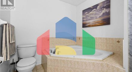 Residential - Single Family Home - Toronto, Canada - Canada