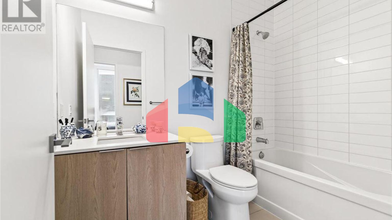 Residential - Single Family Home - Toronto, Canada - Canada