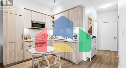 Residential - Single Family Home - Toronto, Canada - Canada