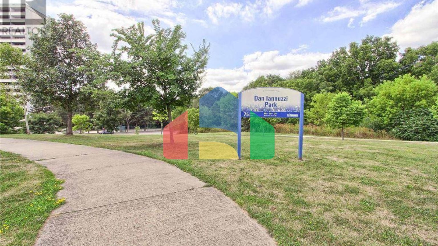 Residential - Single Family Home - Toronto, Canada - Canada