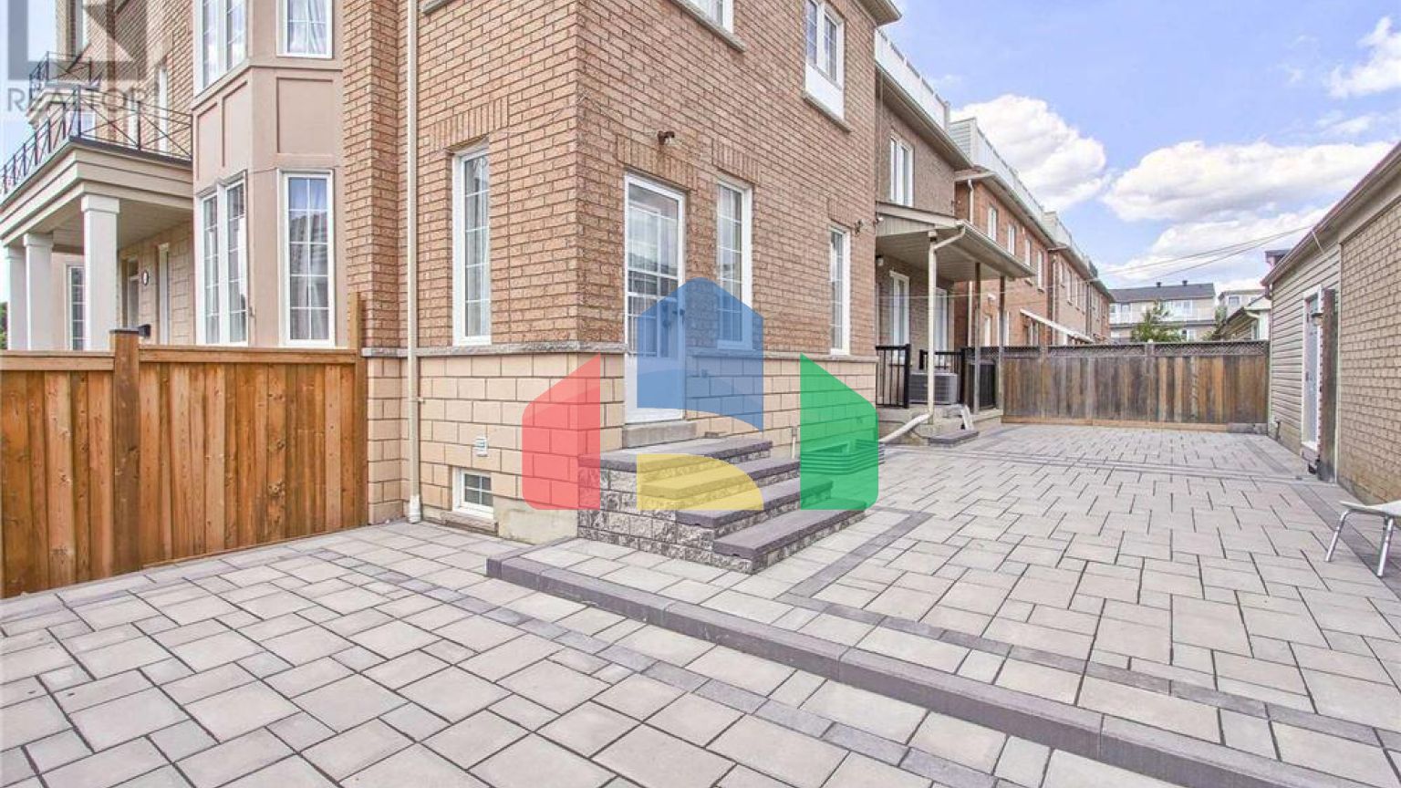 Residential - Single Family Home - Toronto, Canada - Canada