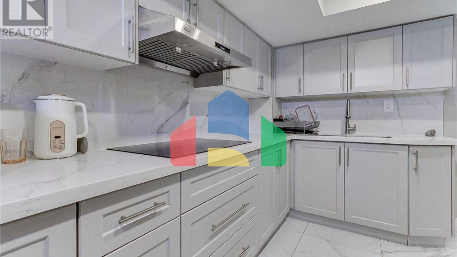 Residential - Single Family Home - Toronto, Canada - Canada