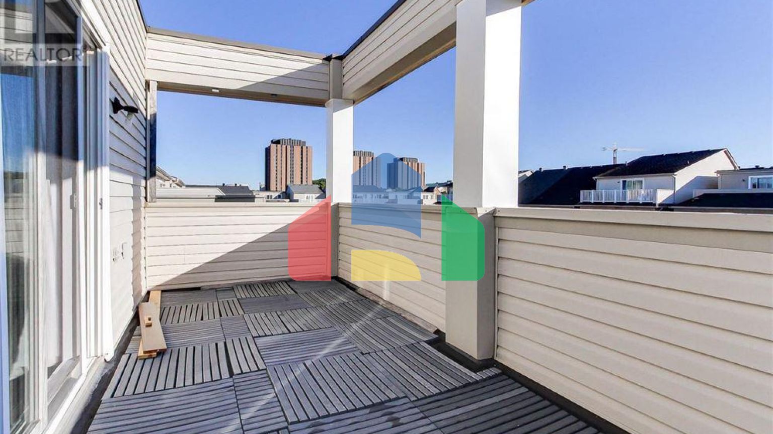 Residential - Single Family Home - Toronto, Canada - Canada