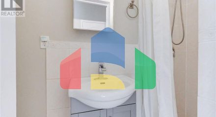 Residential - Single Family Home - Toronto, Canada - Canada