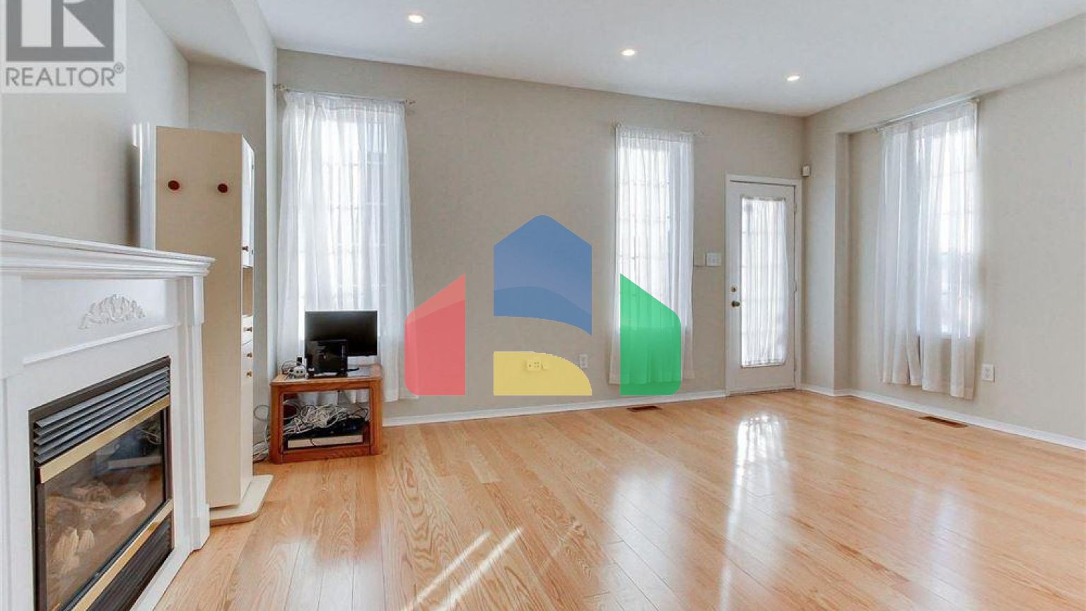 Residential - Single Family Home - Toronto, Canada - Canada