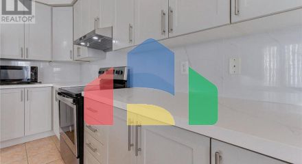 Residential - Single Family Home - Toronto, Canada - Canada