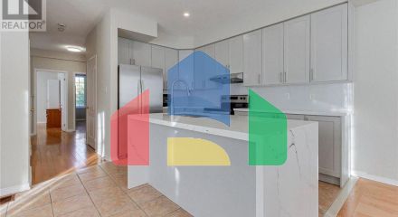 Residential - Single Family Home - Toronto, Canada - Canada