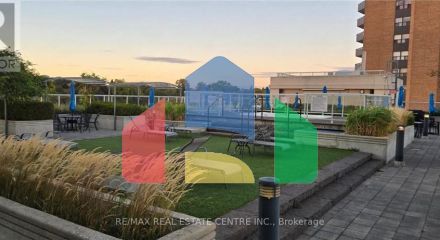 Residential - Single Family Home - Toronto, Canada - Canada