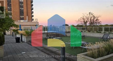 Residential - Single Family Home - Toronto, Canada - Canada