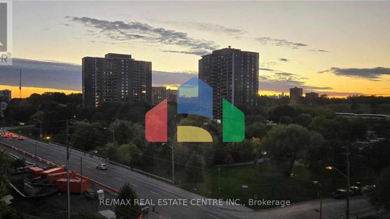 Residential - Single Family Home - Toronto, Canada - Canada