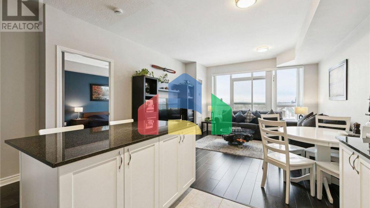 Residential - Single Family Home - Toronto, Canada - Canada