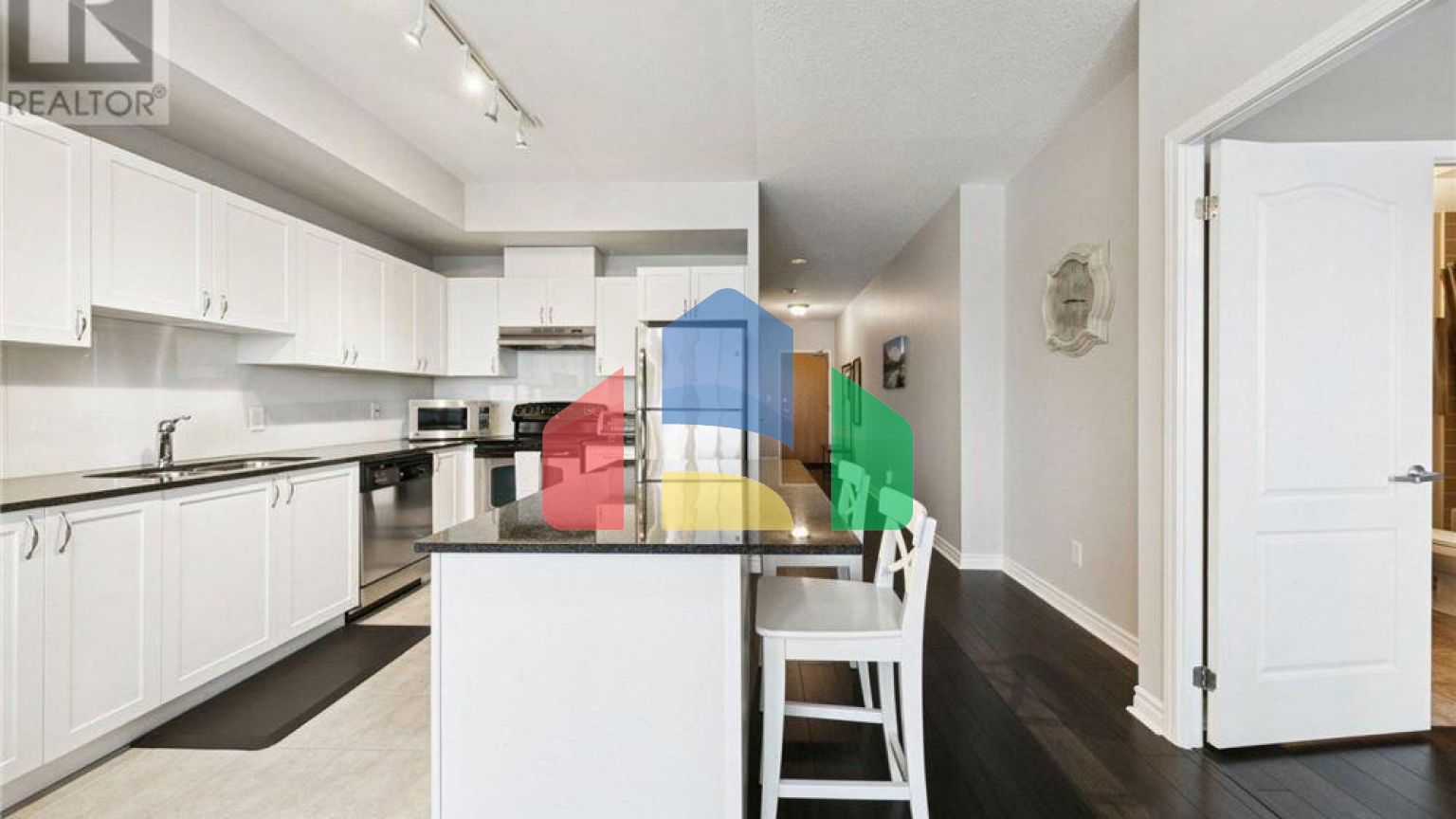 Residential - Single Family Home - Toronto, Canada - Canada