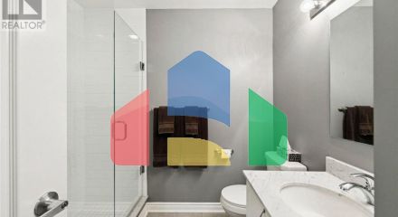 Residential - Single Family Home - Toronto, Canada - Canada