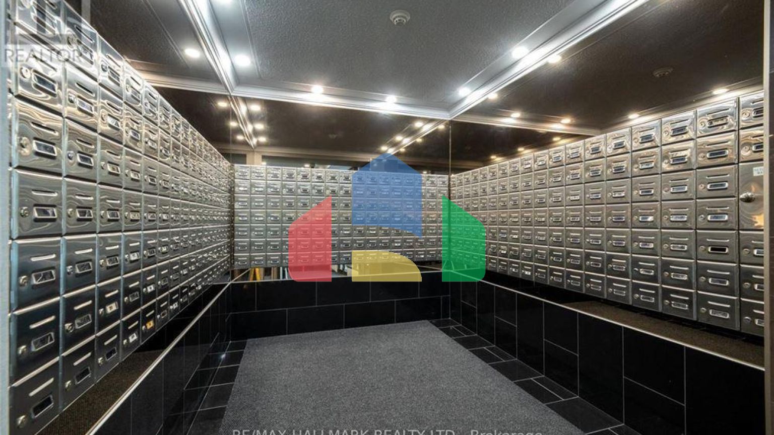 Residential - Single Family Home - Toronto, Canada - Canada